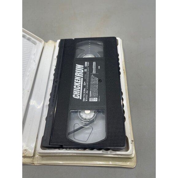 chicken run VHS dream works 84 minutes 2000 English READ - Picture 5 of 5
